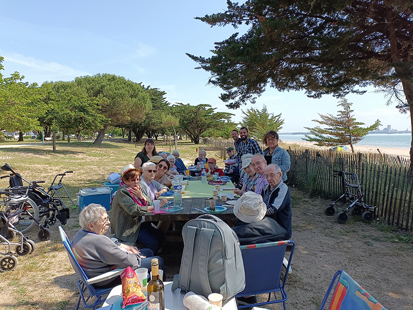 Nos résidents en pique-nique sur l'île de Ré